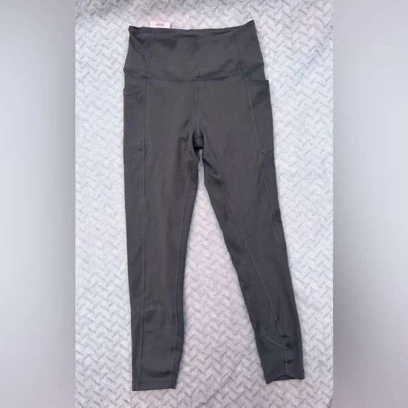 Victoria's Secret Sport Essential Pocket Leggings Lux NWT Neutral Earth Tone - Picture 2 of 7